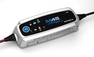 CTEK M45 uzldes ierce nelielu laivu akumulatoriem